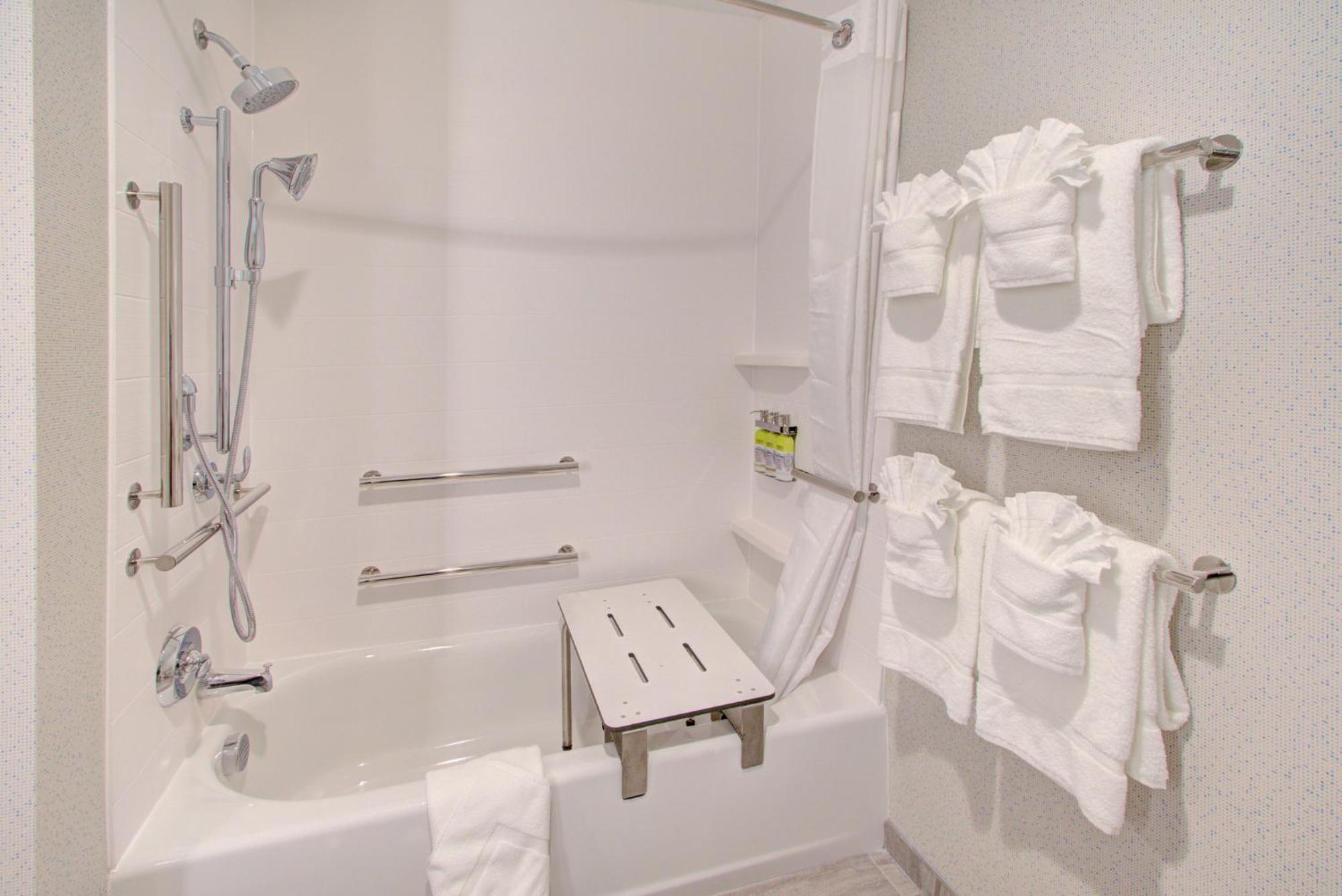 Holiday Inn Express & Suites Charlotte Southwest By Ihg Bagian luar foto